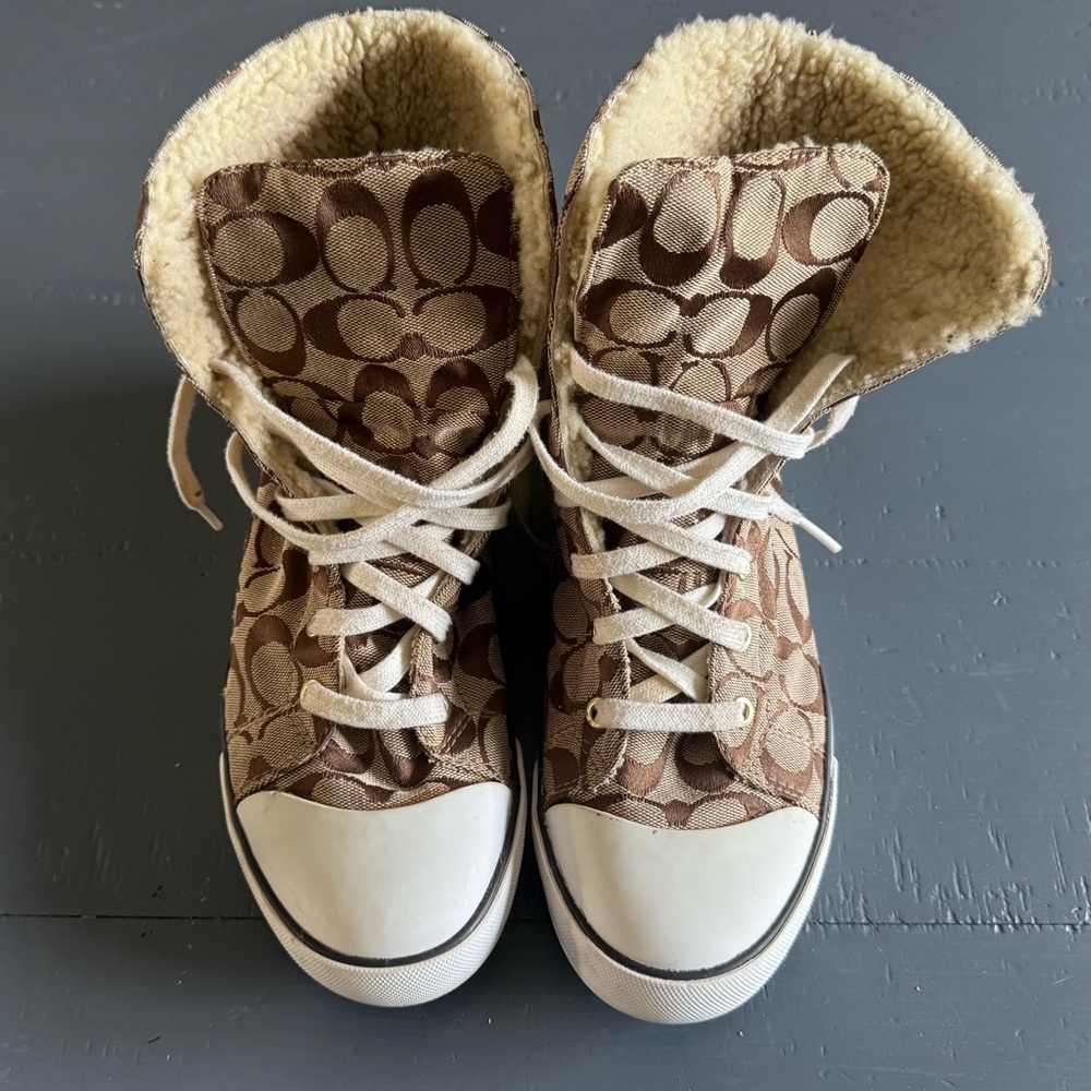 Coach Bonney Sherling Boots with Fur Size 9D